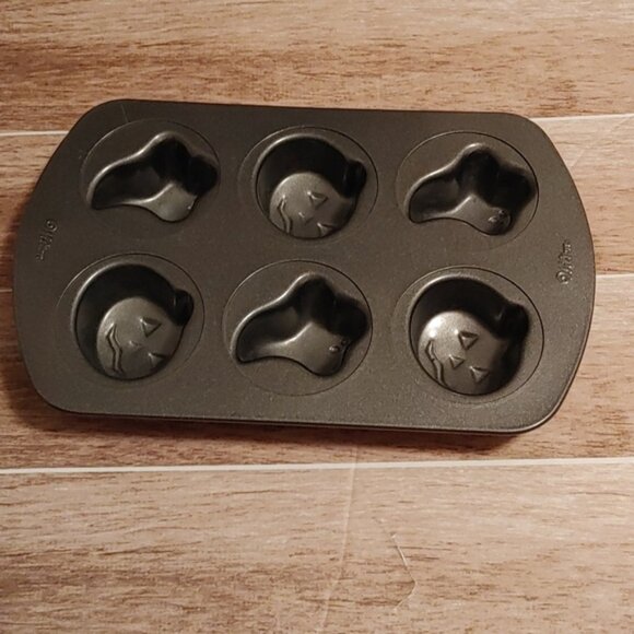 Wilton Halloween ghosts and pumpkins muffin mini cakes bakeware - Picture 2 of 7